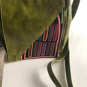 PURSE HAND MADE LEATHER AND MOLA